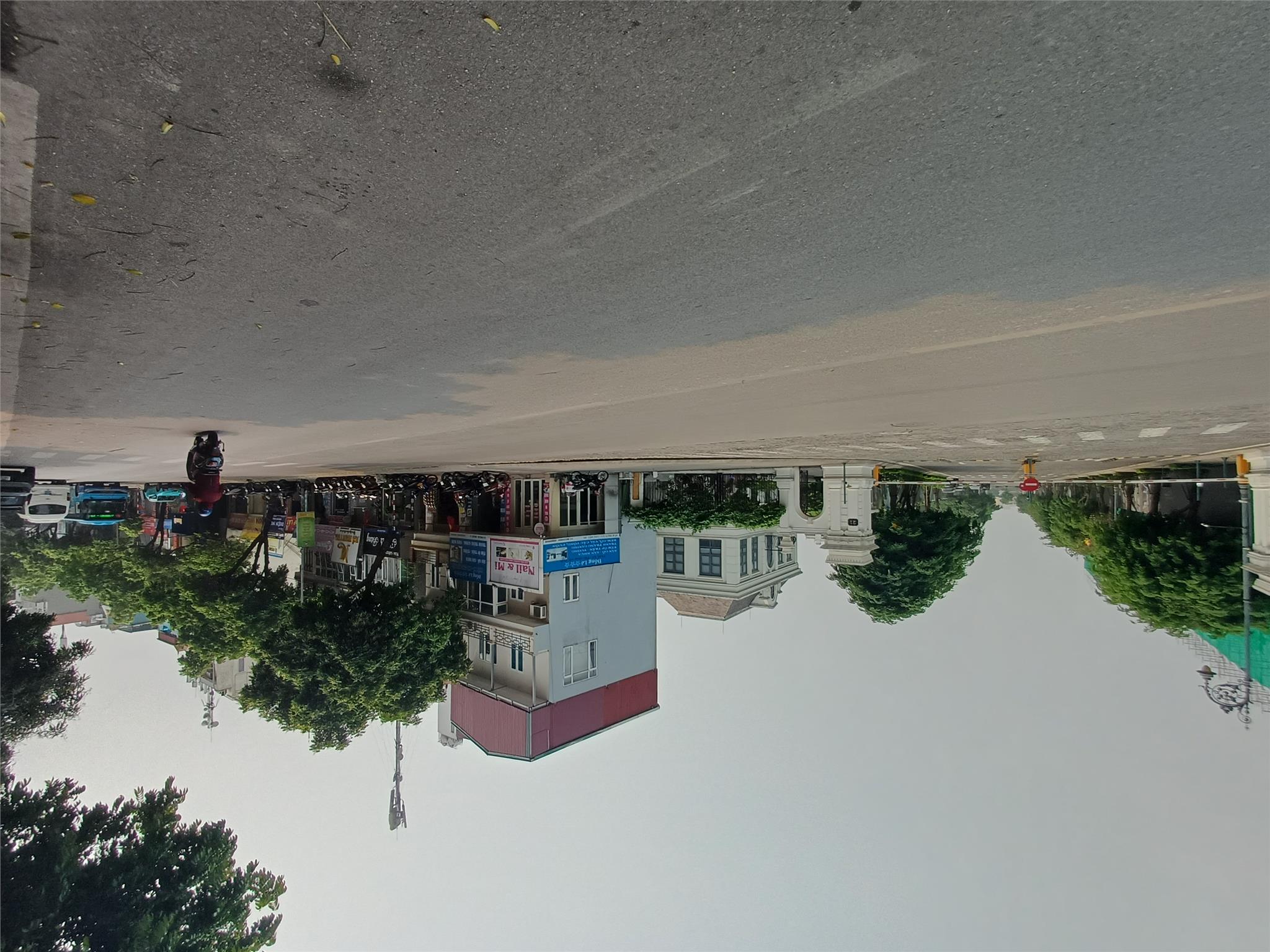 BÁN NHÀ THẠCH BÀN - NỘI THẤT CỰC ĐẸP - Ô TÔ VÀO TẬN CỬA - 30M RA  Ô TÔ TRÁNH HƠN  7 TỶ