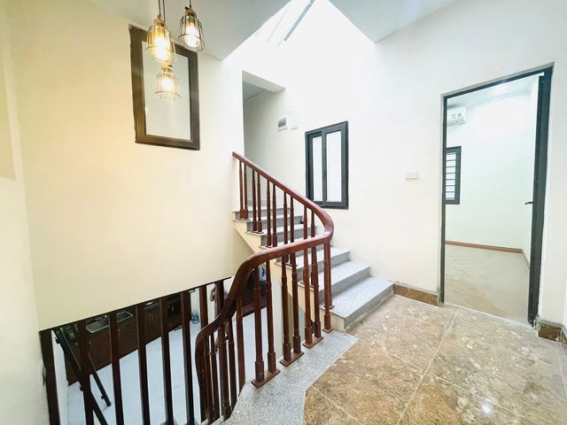 RẺ NHẤT THÁI THỊNH ĐỐNG ĐA 7.8 TỶ 51M NGÕ NÔNG VÀI BƯỚC RA MP THÁI THỊNH, CHỈ VIỆC XÁCH VALI VỀ Ở