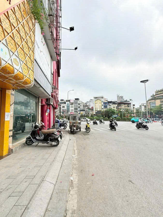CẦN TÌM CHỦ MỚI CHO 