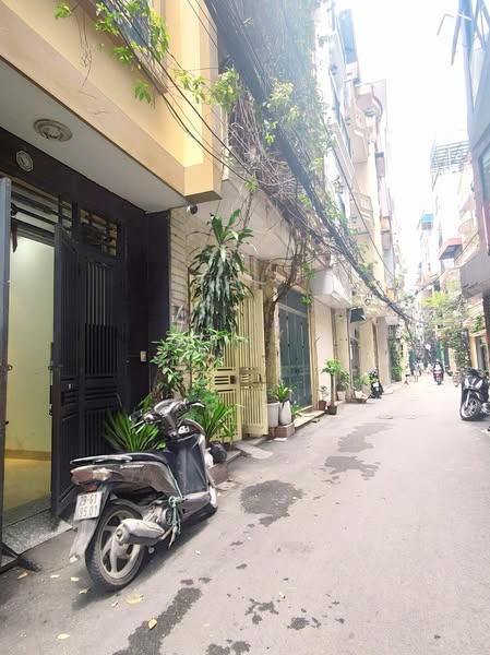TRUNG TÂM THANH XUÂN - NGÕ Ô TÔ THÔNG - THOÁNG TRƯỚC SAU - PHÂN LÔ QUÂN ĐỘI - SỔ VUÔNG  40Mx5T GIÁ 14,95 tỷ (có thương lượng)