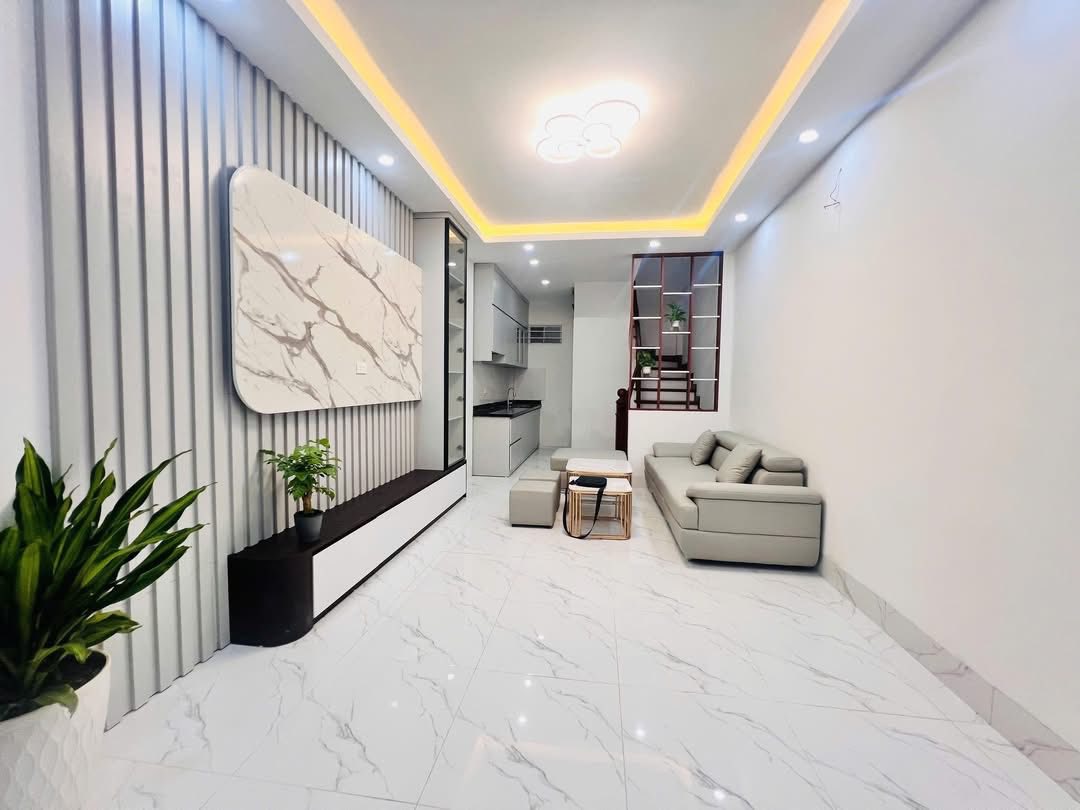 NHÀ ĐẸP Ở LUÔN TRẦN QUỐC VƯỢNG  - THOÁNG TRƯỚC SAU - NGÕ 3 GÁC PHÓNG - GẦN PHỐ - NỘI THẤT XỊN - TẶNG FULL NỘI THẤT.