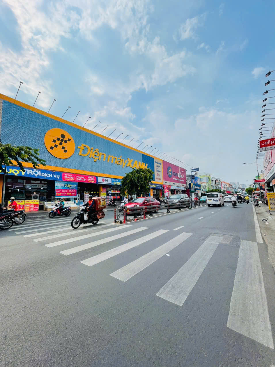 NHÀ LÔ GÓC ĐẸP NHƯ MƠ – XE HƠI TỚI CỬA – CHỈ HƠN 6 TỶ