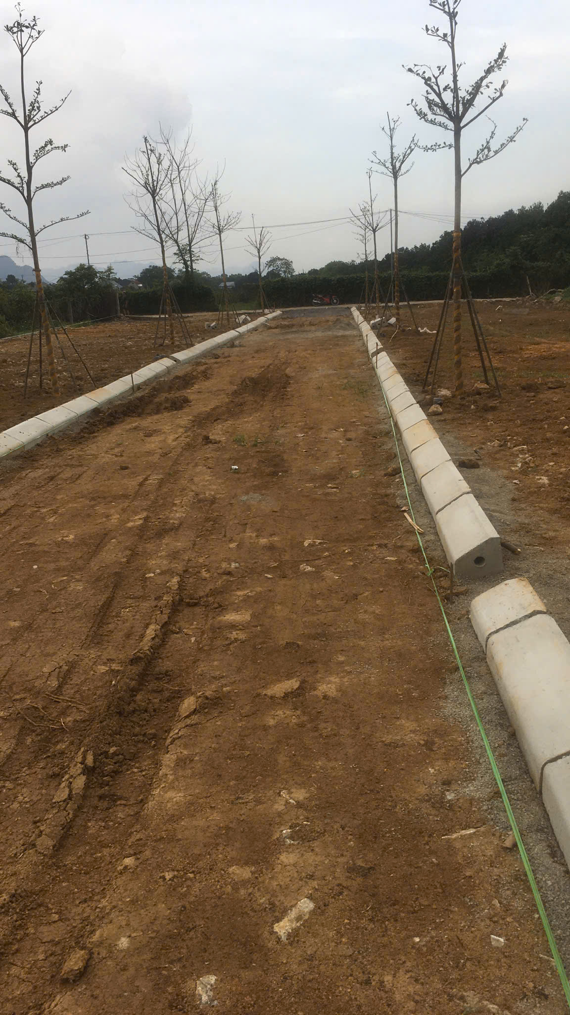 CHÍNH CHỦ CẦN BÁN LÔ ĐẤT TẠI THỊ TRẤN BA HÀNG ĐỒI- LẠC THỦY