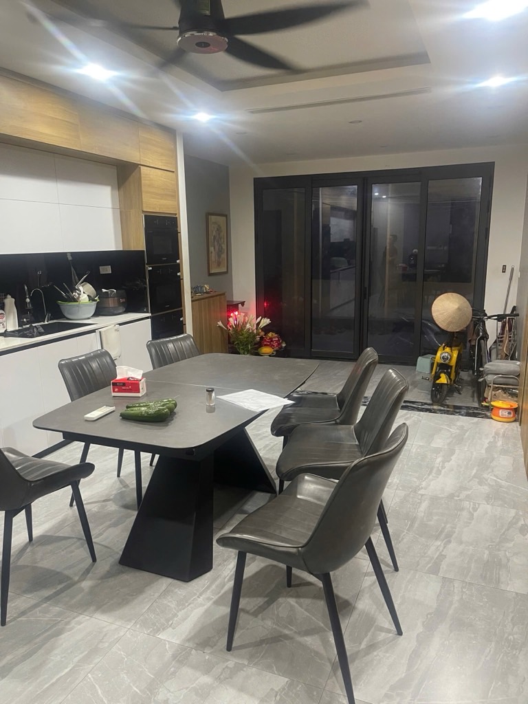 490 Xã Đàn, nhà đẹp dành cho các chuyên gia, full nội thất, ban công riêng, nội thất nhập khẩu nguyên căn