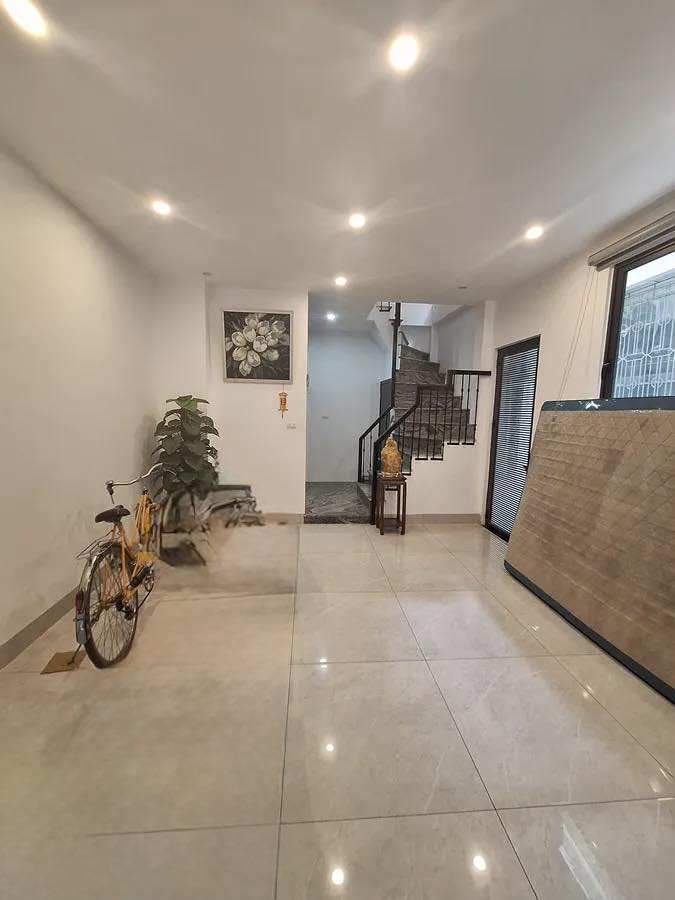 Bán Nhà Phố Nguyễn Văn Cừ 36m2 6T Thang Máy, Lô Góc, Full Nội Thất, Kinh Doanh 12.X Tỷ