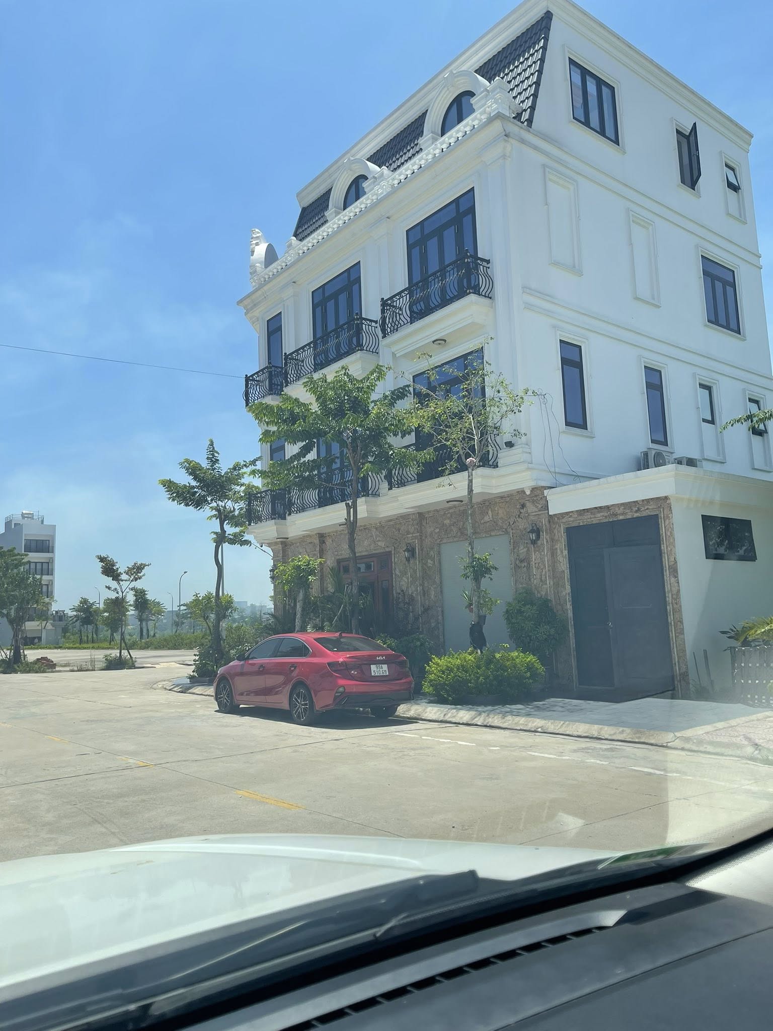 MỘT LÔ DUY NHẤT TẠI KHU PHÙ KHÊ - QUANH 2TY