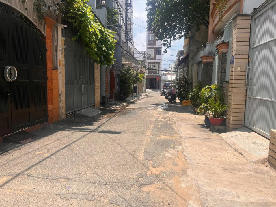 HXH 6M - KHU ĐỒNG BỘ - NƠ TRANG LONG 67M2 ( 4.4X18) 4 TẦNG - 6 PN - A4 - 12 TỶ