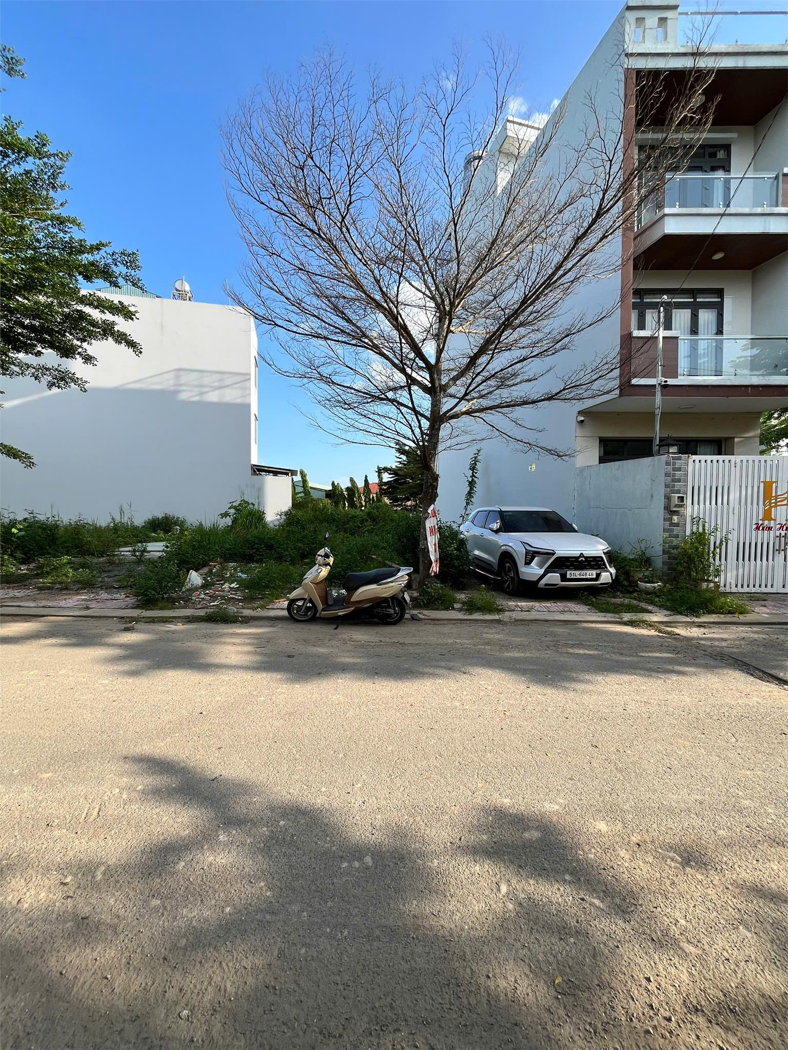 Bán đất 64m2 giá 4.x tỷ, đường 9m, gần cầu Gò Công, sát Vinhomes Nguyễn Xiển