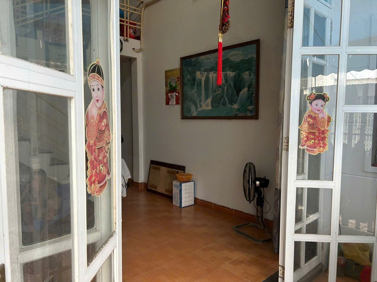 Bán nhà cấp 4 có gác lửng – KDC Tái định cư Vĩnh Trường, Nha Trang Giá bán: 3.6 tỷ (thương lượng) mọi thông tin vui lòng lh e