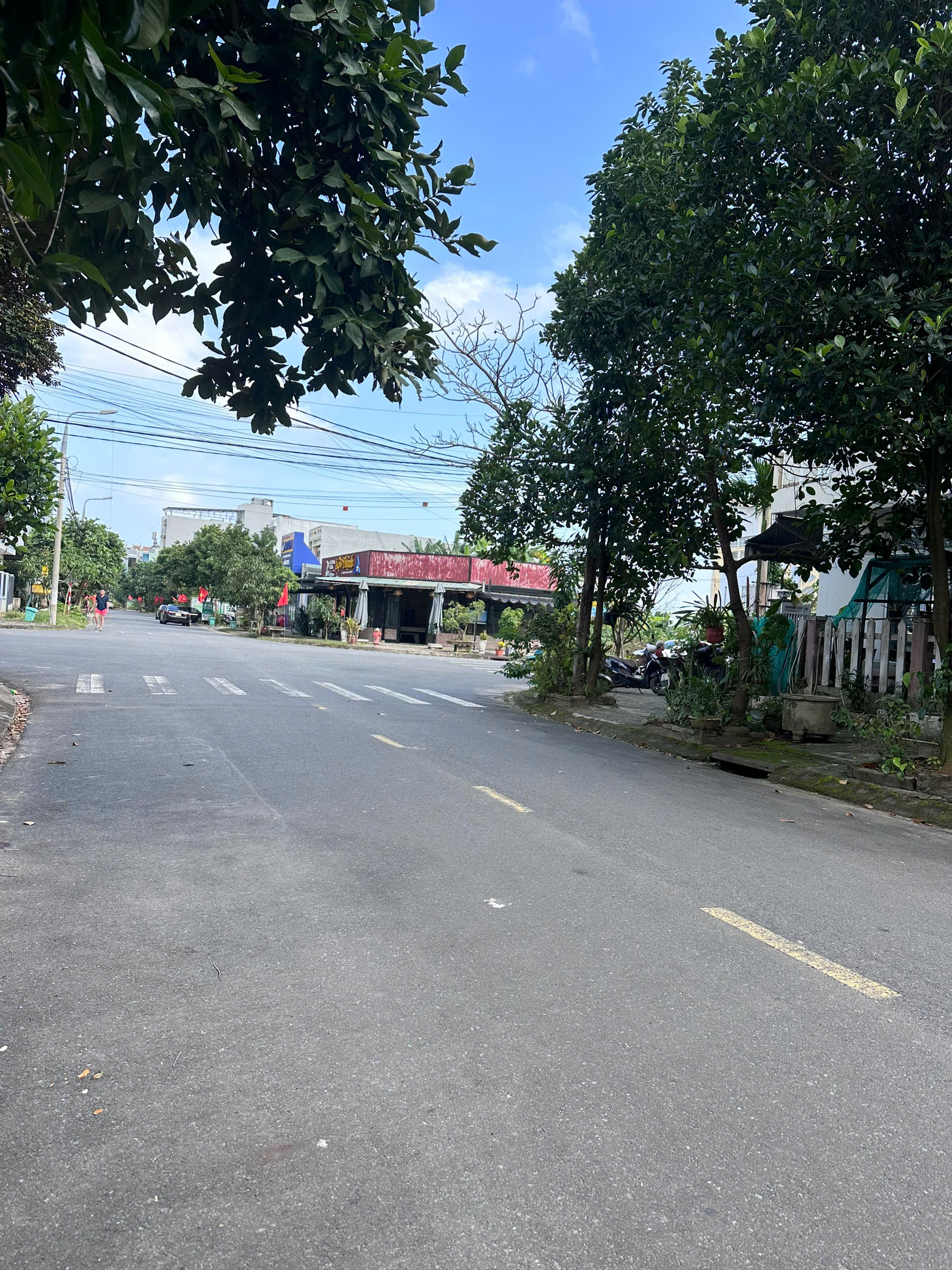 Bán lô đất đường PHÚ LỘC 17 - gần Lý thái tông . DT 83m2 giá 5ty550 LH 0942992361