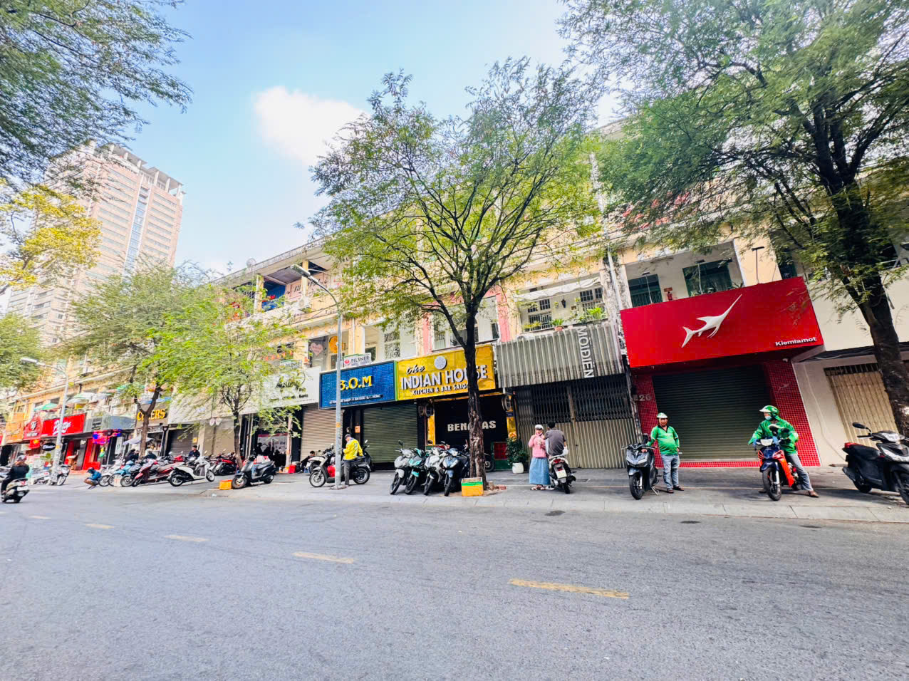 BÁN SHOPHOUSE MẶT TIỀN TÔN THẤT THIỆP, QUẬN 1- HDT ĐỀU 88TR/TH- DT 4,1M*15M SH VUÔNG ĐẸP- 0938676685 GIANG GIANG