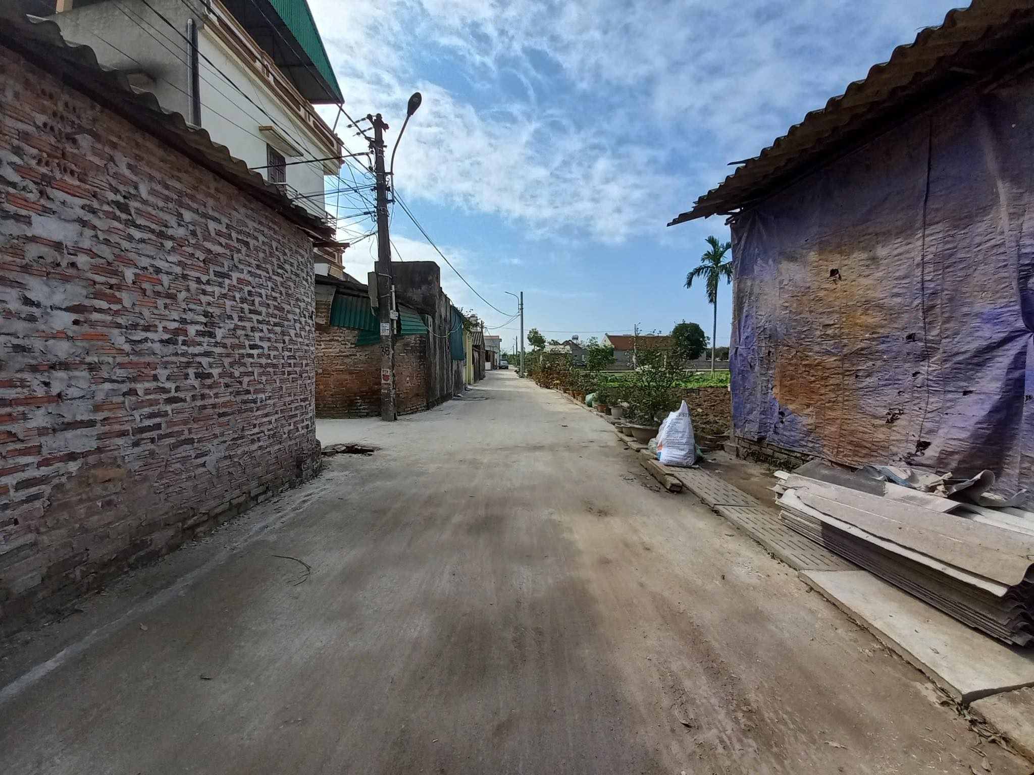 BÁN ĐẤT 41.2M2 BÌA TÂY ĐÌNH TRUNG XUÂN NỘN ĐÔNG ANH (THƯ LÂM MỚI) - CHỈ 3.X TỶ (X NHỎ)