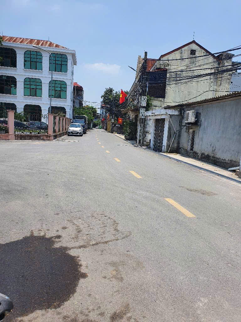 Bán đất MAI LÂM – ĐÔNG ANH  40 m² Trục chính kinh doanh Mai Lâm. Liên hệ : 0348866668