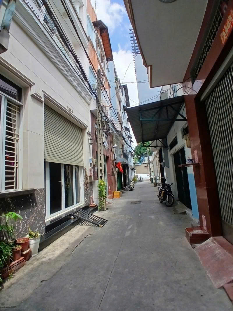 NHÀ MỚI 2 TẦNG – HẺM XE HƠI HỒNG BÀNG – 44M² – TẶNG FULL NỘI THẤT CAO CẤP – GIÁ CỰC TỐT nhỉnh 7 TỶ