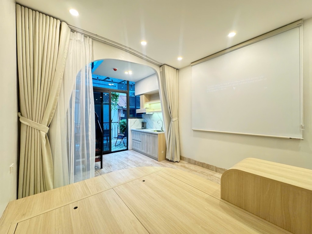 Bán nhà Tây Sơn, căn hộ dịch vụ Duplex, 40m 6 tầng chỉ 12,x tỷ