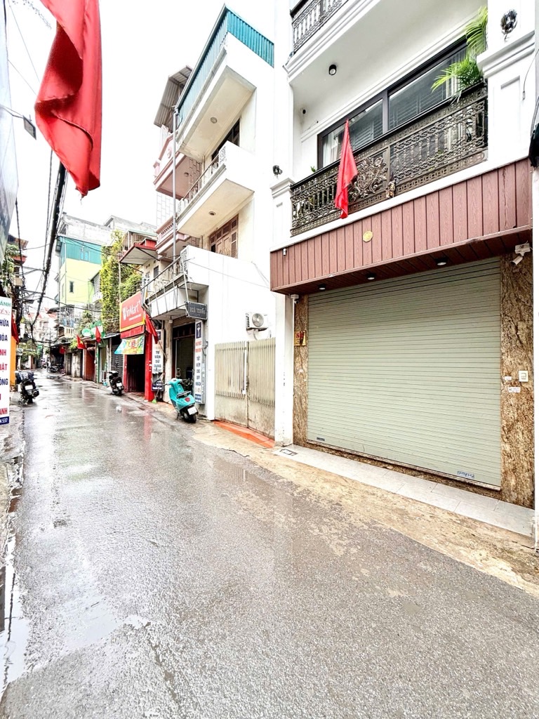 NGUYỄN CHÍNH 5 TẦNG THANG MÁY – LÔ GÓC 3 THOÁNG – Ô TÔ VÀO NHÀ – SIÊU PHẨM DUY NHẤT