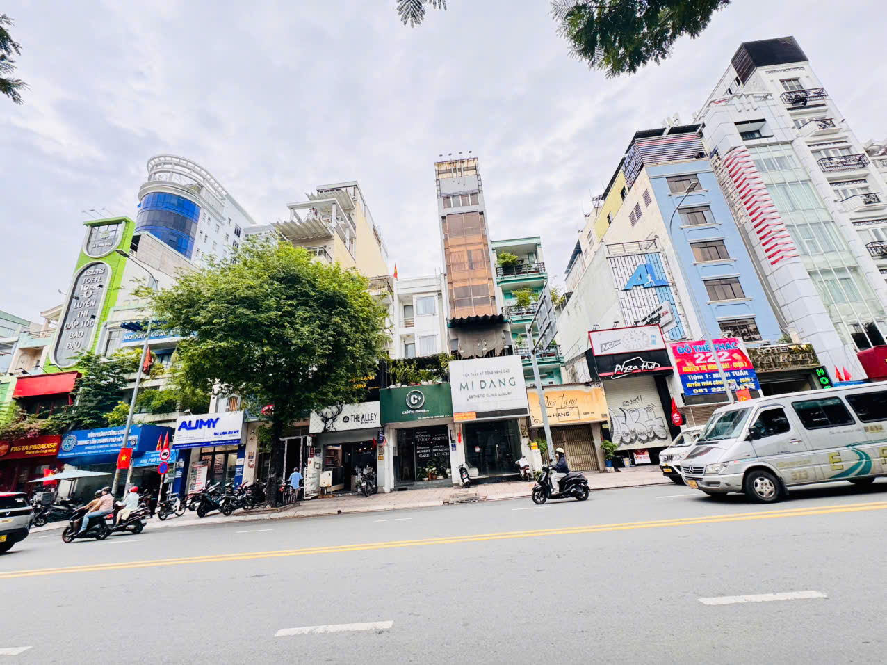 QUẬN 1: CHÍNH CHỦ 0938676685 BÁN NHÀ 4 TẦNG MẶT TIỀN NGUYẼN THỊ MINH KHAI, P.BẾN THÀNH- DT ĐẸP 4,1M*17M- SẴN HDT 99TR/TH- MVIJ TRÍ VIP KHAN HIẾM NHÀ BÁN- GIÁ TỐT
