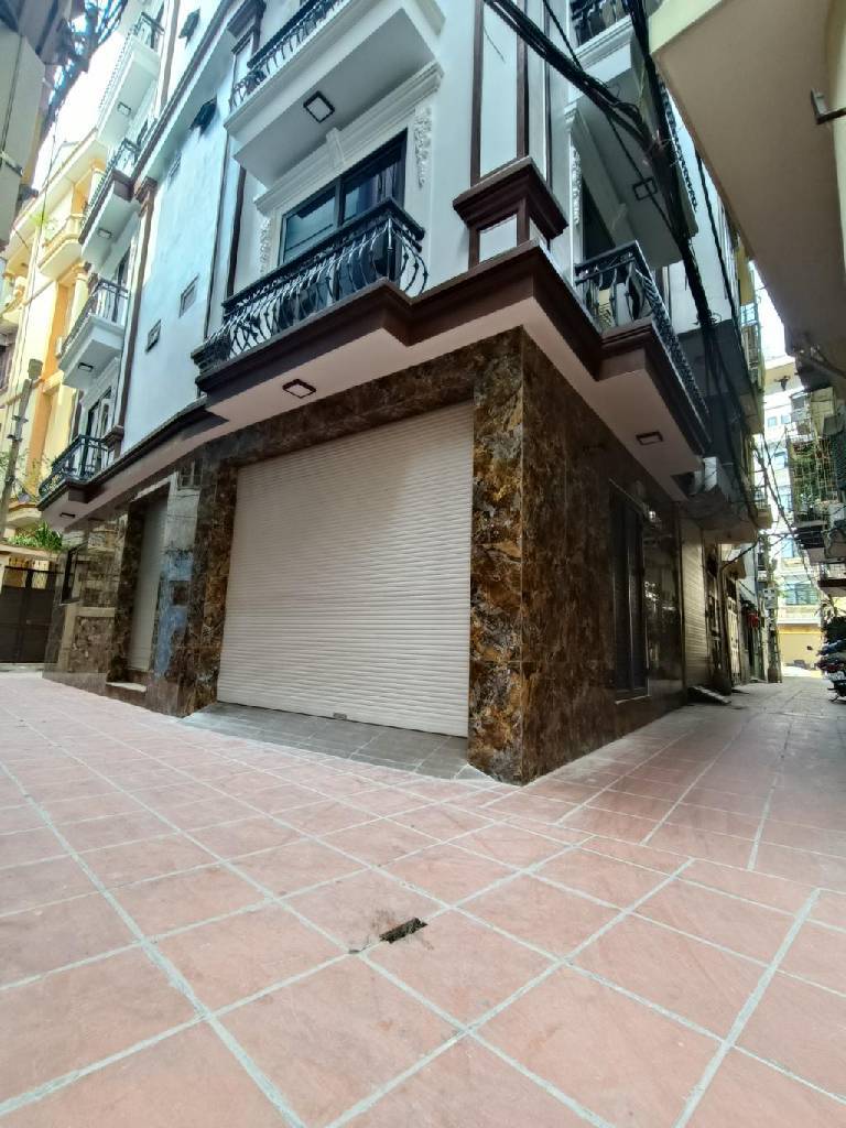 NHÀ MỚI THANG MÁY - LÔ GÓC 3 MẶT NGÕ - Ô TÔ VÀO NHÀ