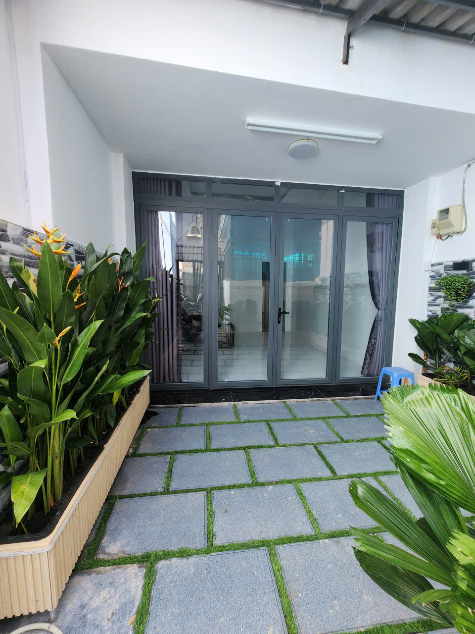 Siêu phẩm nhà và phố vườn giáp Q7 giá bèo