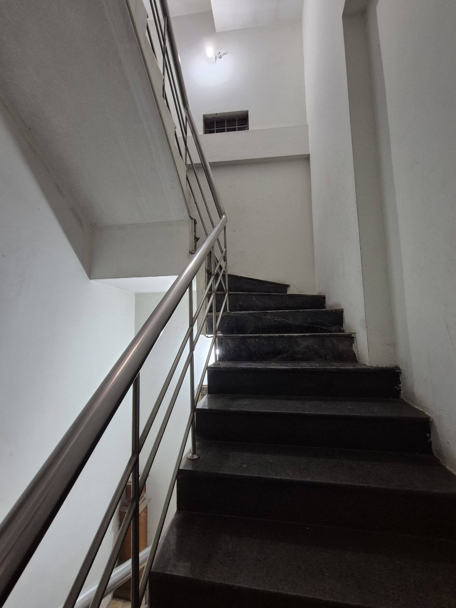 Nhà Mặt Phố Vip Ba Đình. Kinh Doanh Mọi Loại Hình. 6 Tầng. diện tích 83m2. Mặt tiền 5m. Giá 33,5 tỷ