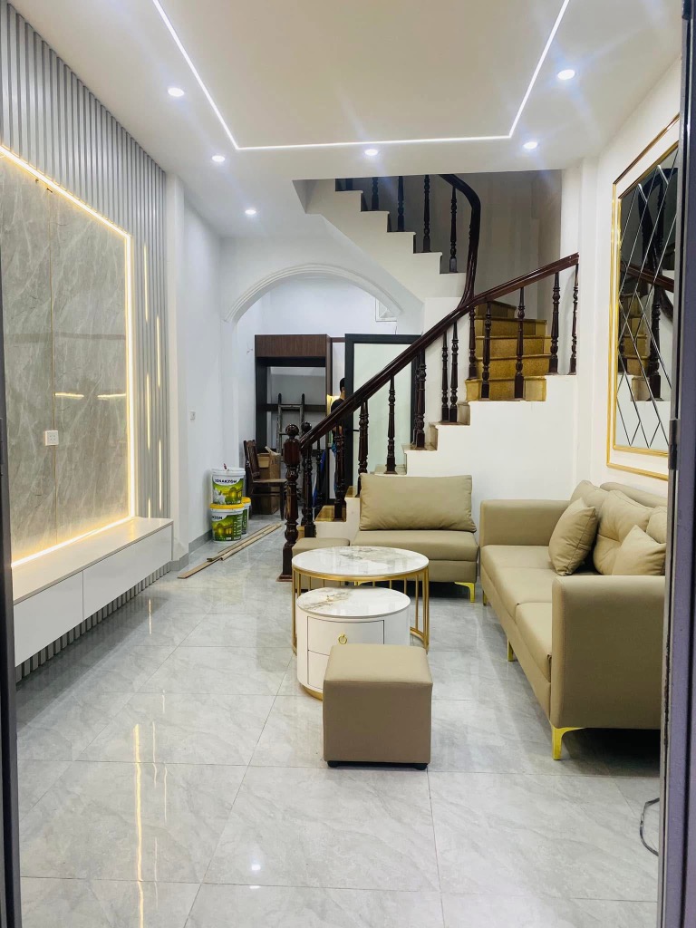 HIẾM – PHÁO ĐÀI LÁNG 4 TẦNG – TRUNG TÂM ĐỐNG ĐA – GIÁP CẦU GIẤY – BA ĐÌNH – FULL NỘI THẤT – Ô TÔ CÁCH NHÀ 30M – Ở LUÔN