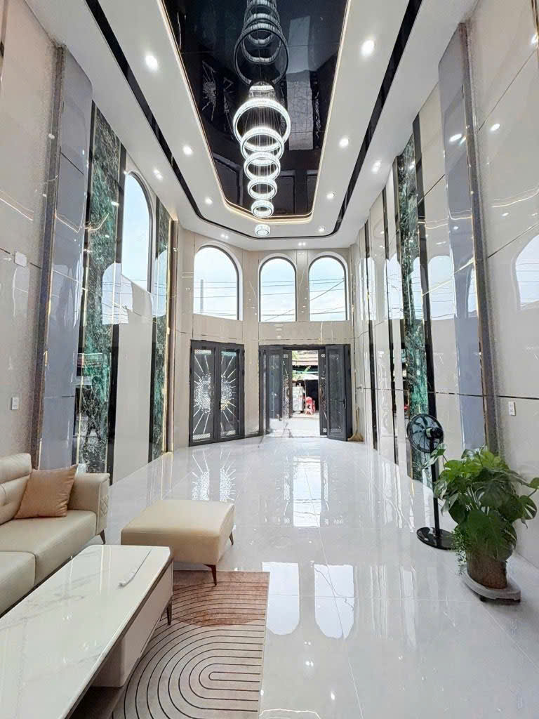 MT Đường - Lô Góc - 9 TỶ NHỈNH - BÌNH TÂN - Đường Xe Tải - Gần Lê Văn Quới - Full Nội Thất - Giáp Tân Phú - 80M2(5×16) - 5 TẦNG - 5PN????????