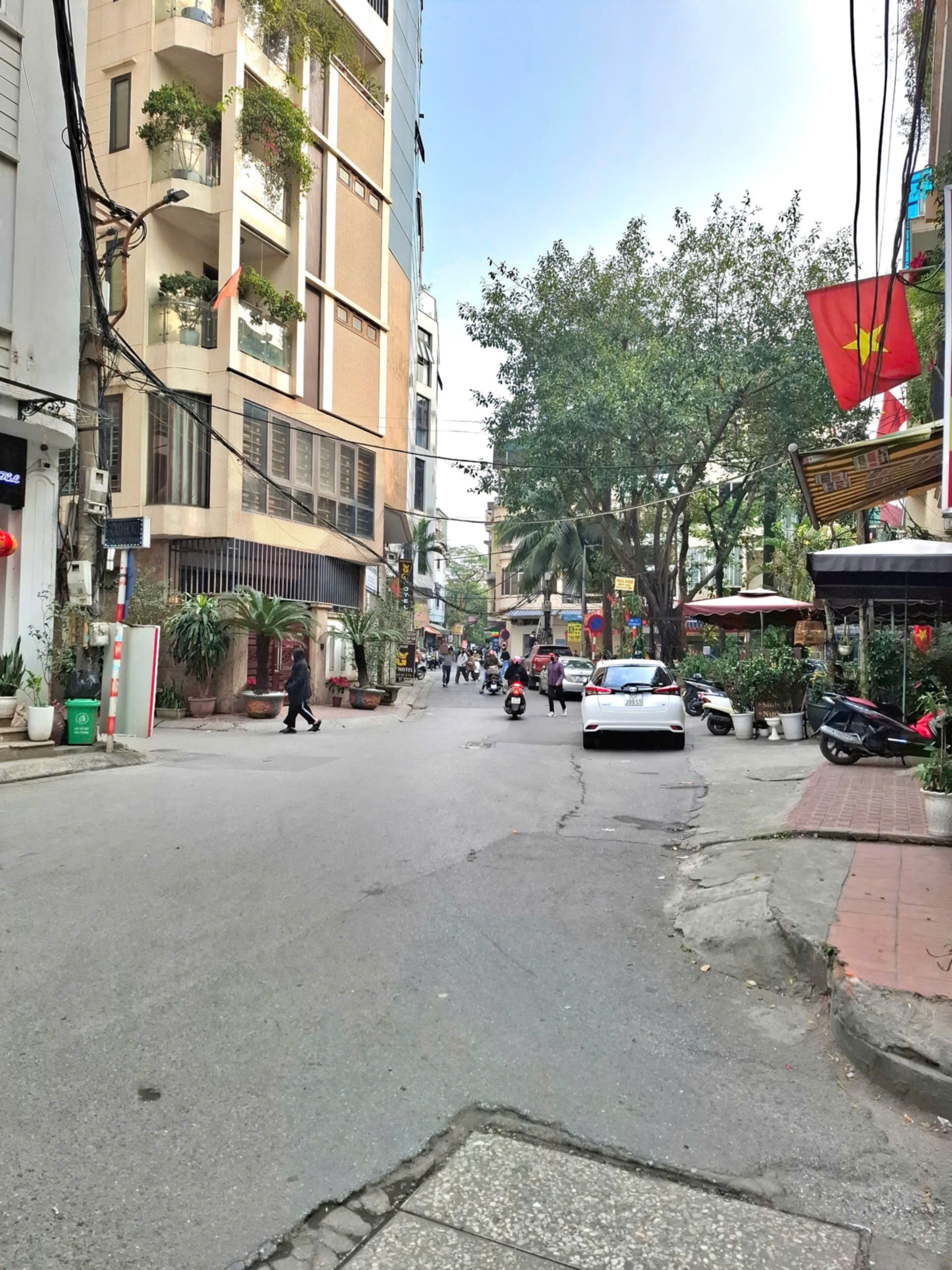 PHƯƠNG MAI 45m 7 tầng –VỊ TRÍ ĐỈNH – NGÕ RỘNG NHƯ PHỐ – 2 Ô TÔ TRÁNH – DÂN TRÍ ĐỈNH