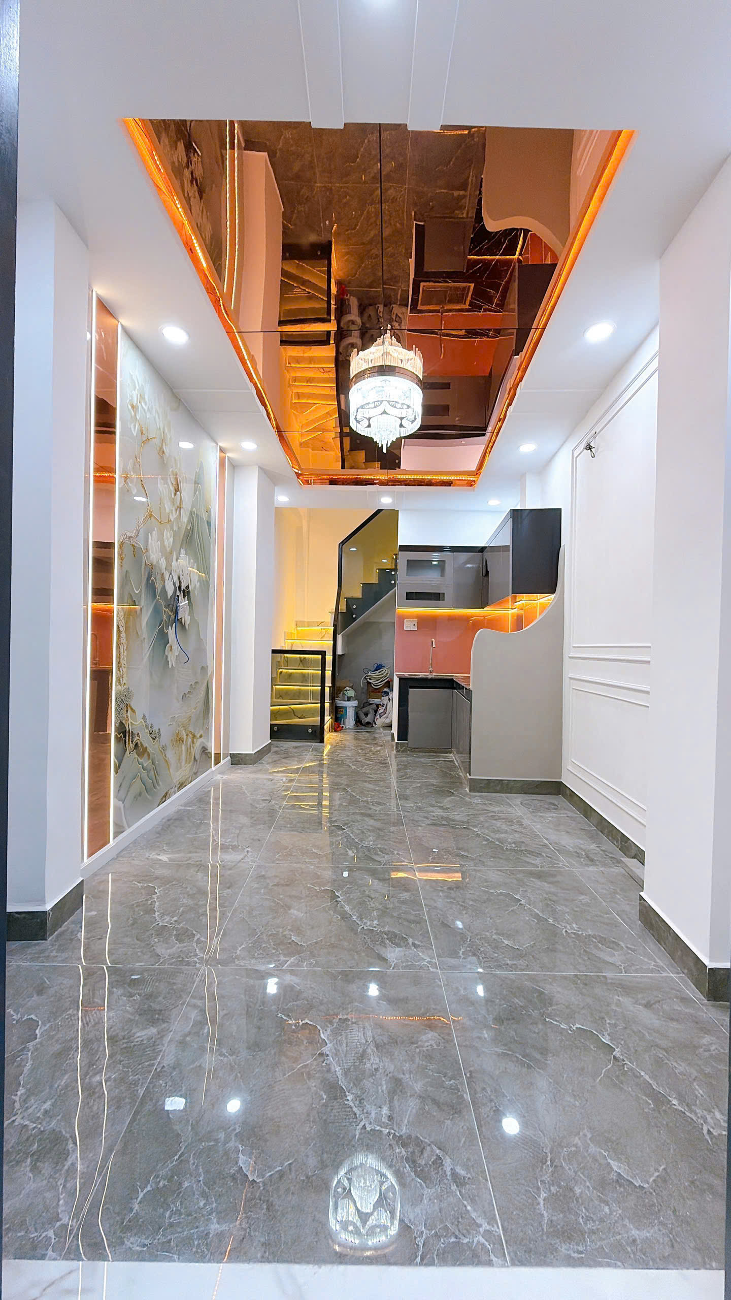 bán nhà sát mặt tiền xe hơi Q4

Diện tích SD 63 M2 Có 3 TỶ