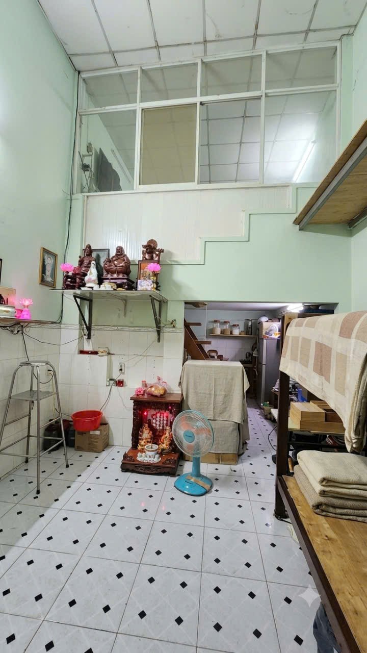Chỉ 2,3 Tỷ Sở Hữu Nhà 2 Tầng Hương Lộ 2 – 36m² – Vào Ở Ngay