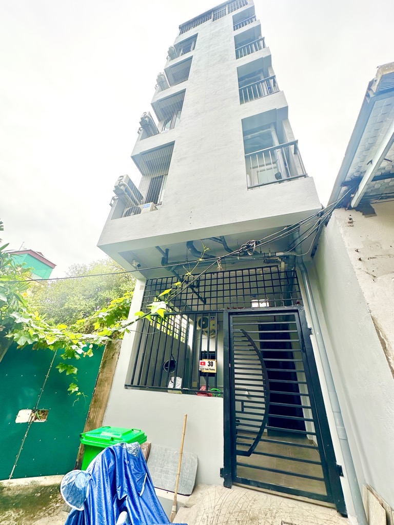 Chuyển về quê Lâm Hạ Long Biên 10 tỷ 60m,sẵn ở luôn