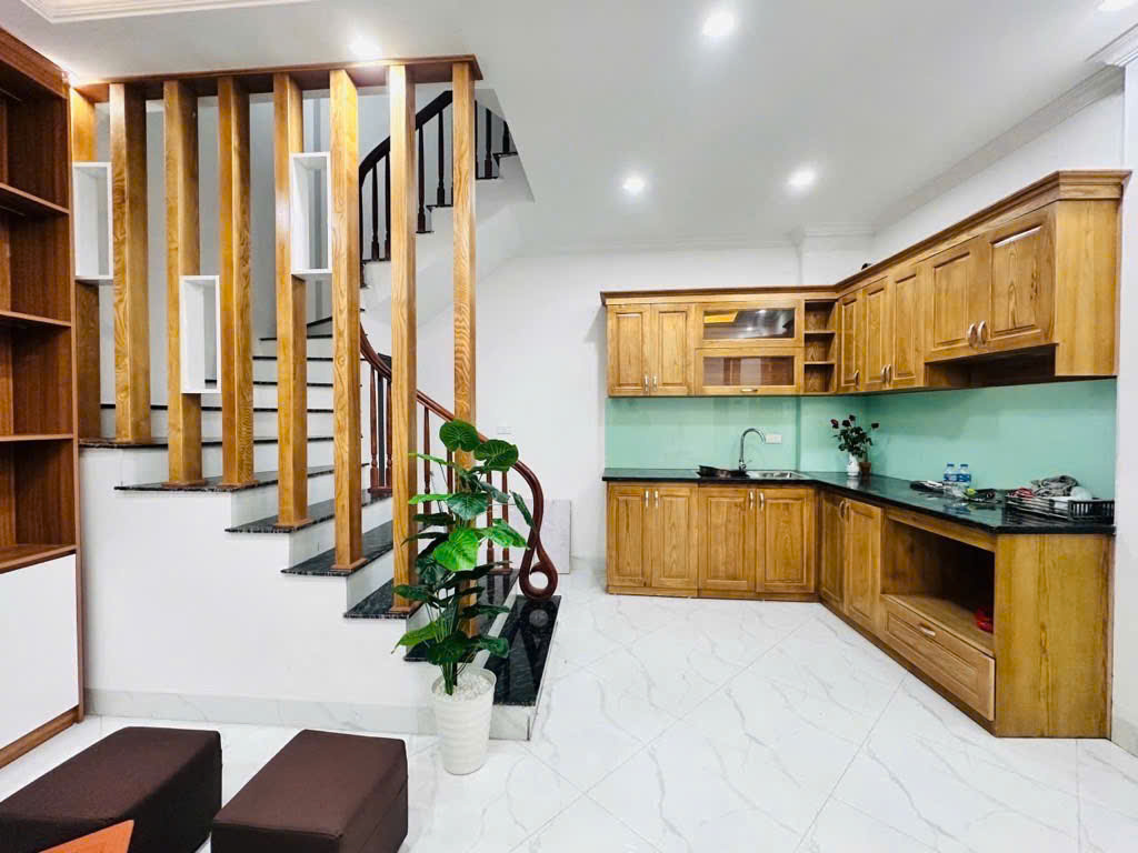 NHÀ ĐẸP YÊN HÒA – 31M² x 5 TẦNG – VÀI BƯỚC RA PHỐ – FULL NỘI THẤT -  8,4 TỶ