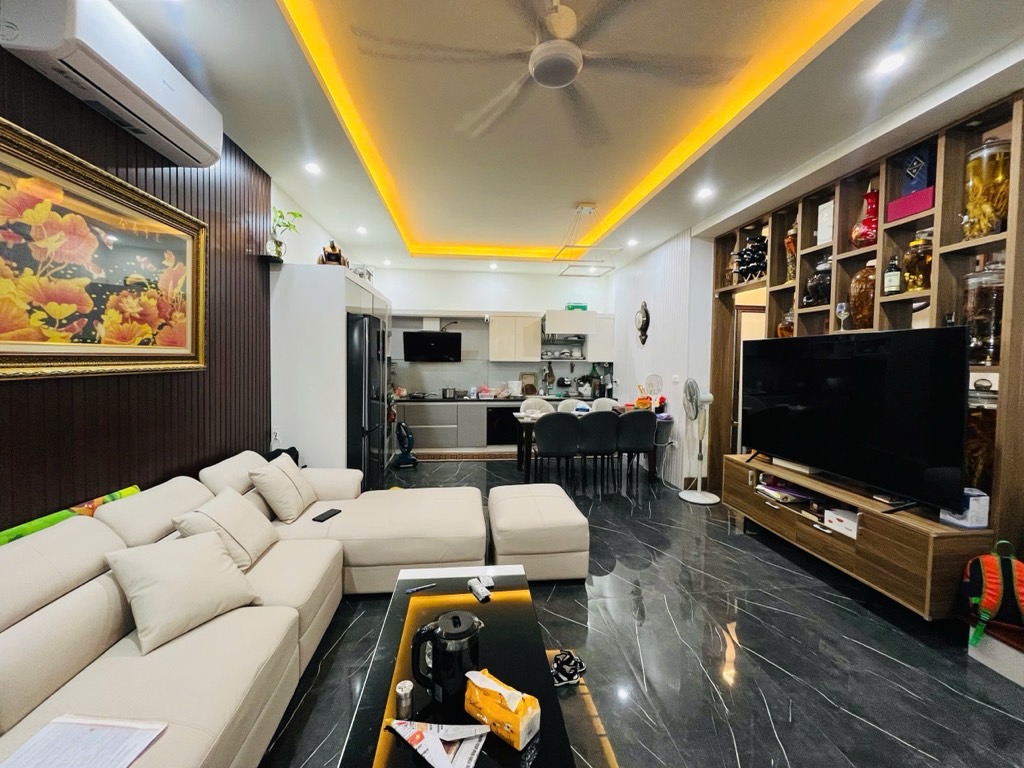 Bán nhà Trung Liệt nhà đẹp, hiếm có, ngõ thông, sát mặt phố