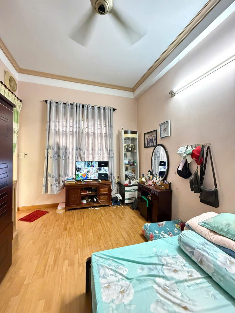Bán Nhà mặt tiền đường Lam Sơn, cách Lê Hồng Phong 15m - Tp Nha Trang Dt : 168,4m2  Giá bán : 18 tỷ ( tl )