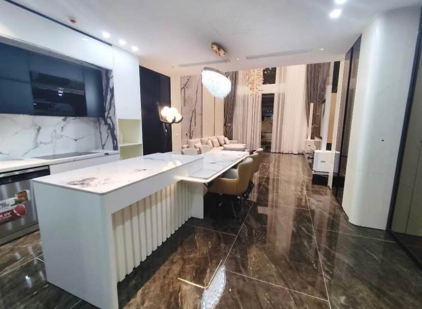 SÁT LOTTE MALL- NHÀ 6 TẦNG THANG MÁY- VÕ CHÍ CÔNG/ TÂY HỒ- DT 42m2, Mt 5m-HƠN 10 TỶ