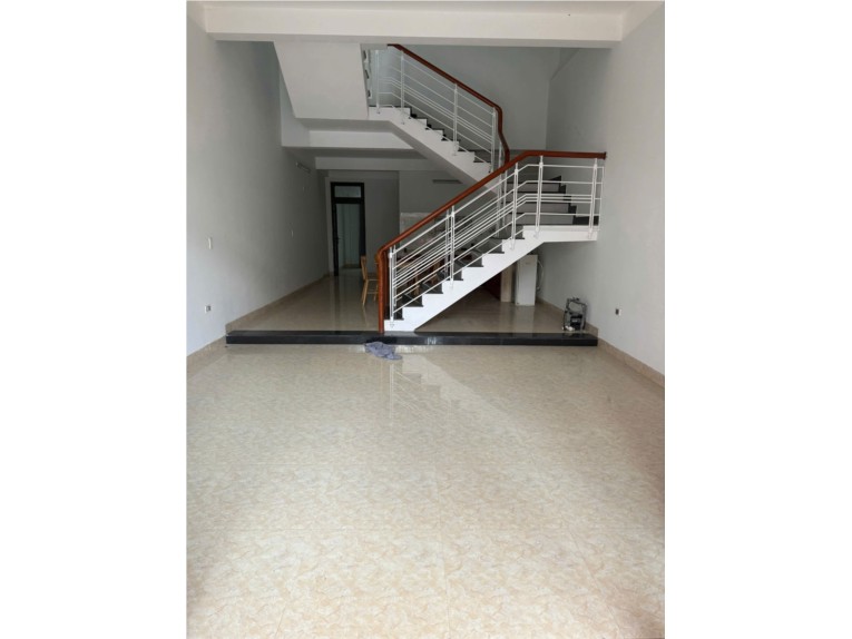 Bán nhà 1.5 tầng MT đường TRẦN KIM XUYẾN- Hoà Xuân- Cẩm Lệ .Giá 6ty680 LH 0942992361