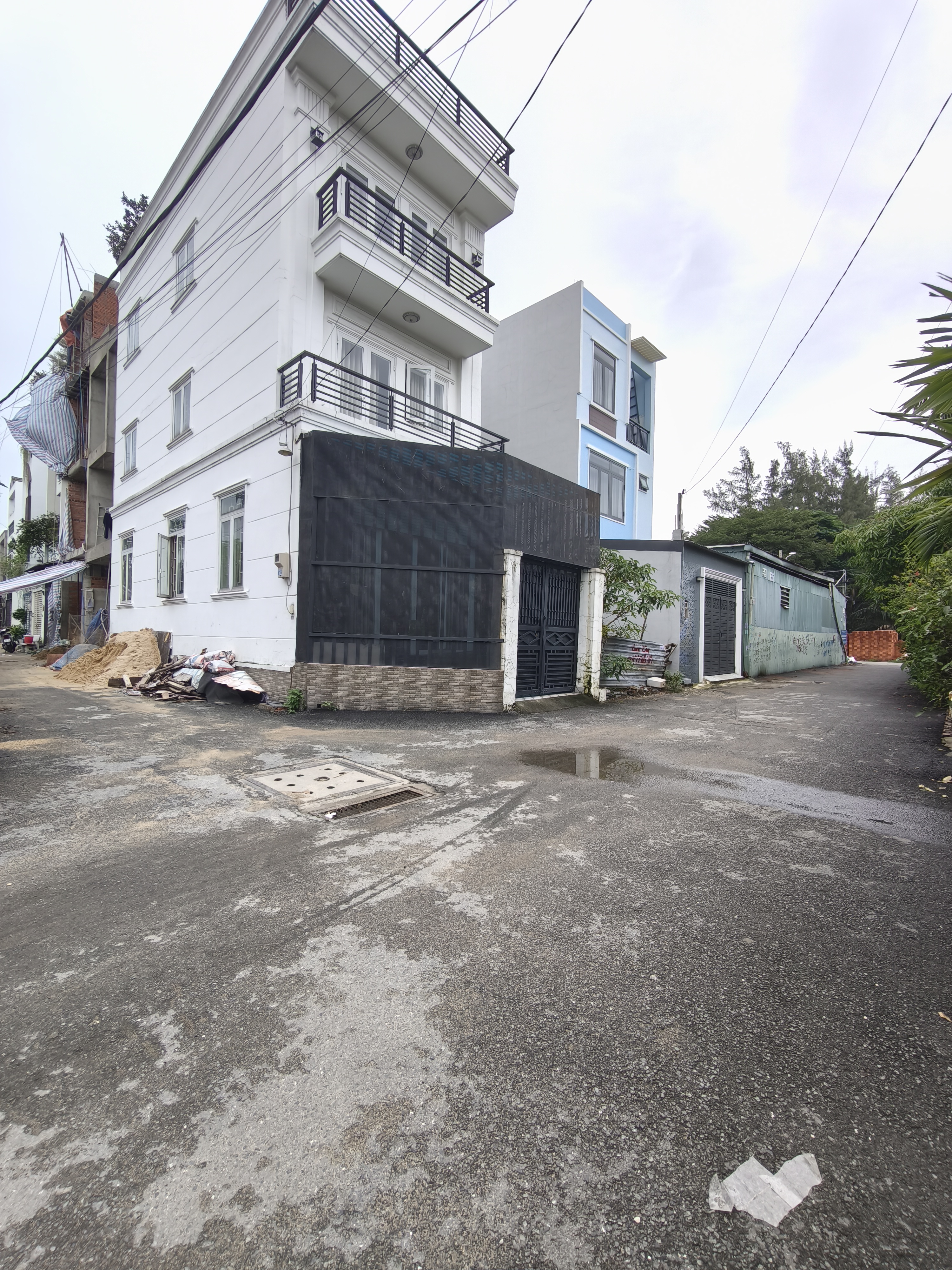 Bán nhà 4 tầng khu phân lô Linh Đông, gần Vành Đai 2 Chỉ 7,6 Tỷ –  nhà mới vào ở ngay