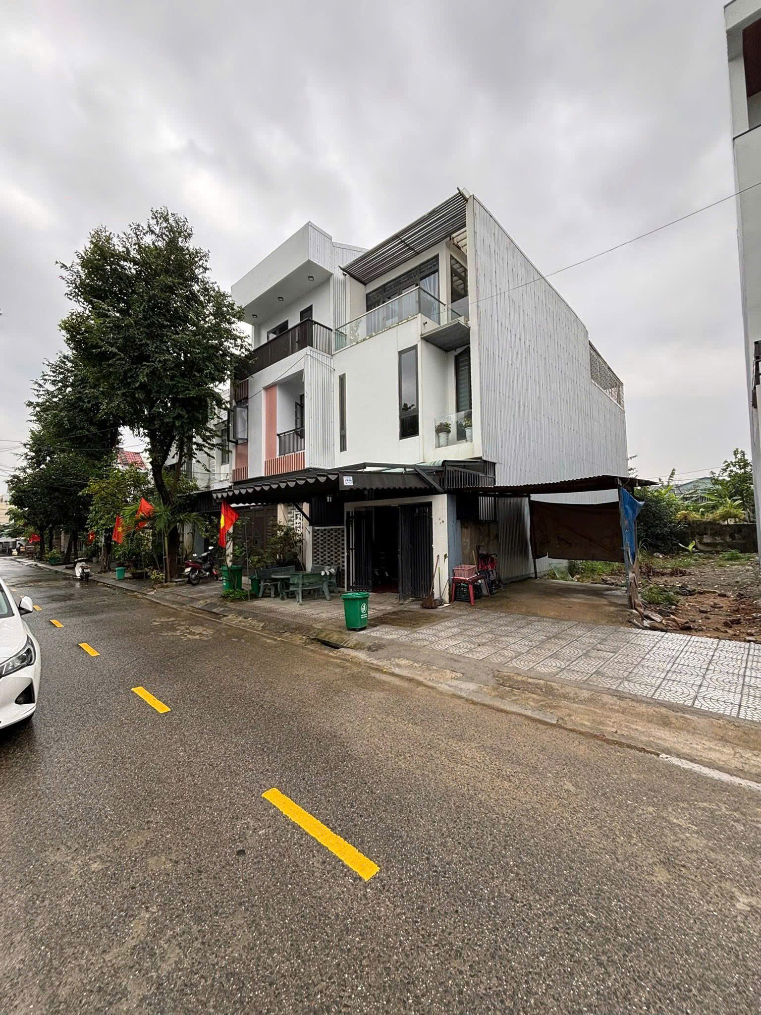 Bán đất MT đường SƠN THUỶ 3- Ngũ Hành Sơn, gần bãi tắm .DT 94m2 giá 6ty890 LH 0942992361