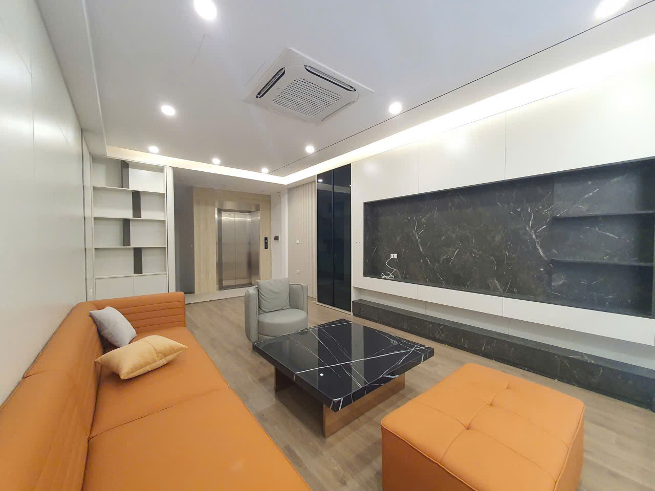 NGỌC THỤY – NHÀ 6 TẦNG THANG MÁY – Ô TÔ ĐỖ CỔNG – 14.5 TỶ