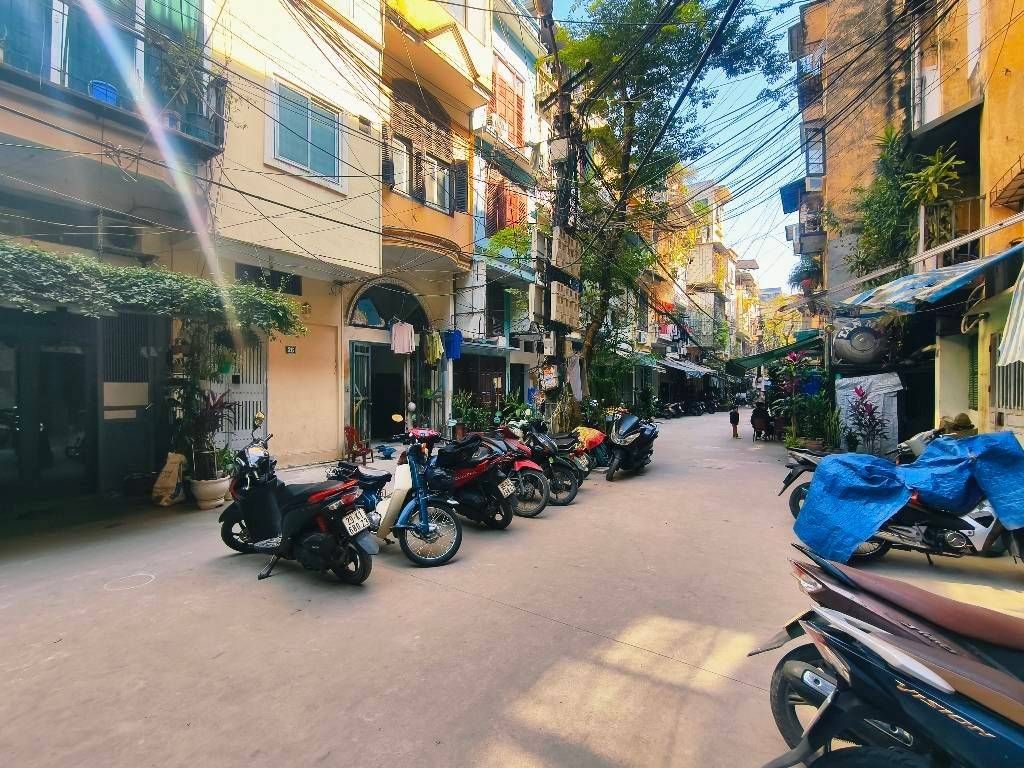 Quỳnh Lôi, Hai Bà Trưng - 3.3 tỷ full nội thất 2 ngủ riêng - Sổ đỏ