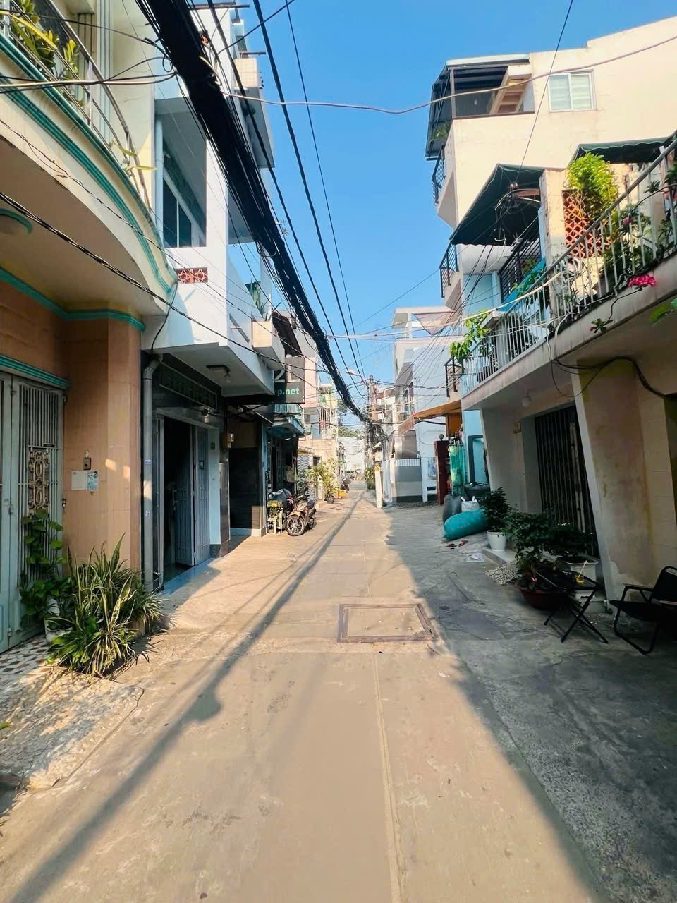 Cho thuê nhà Phan Đăng Lưu, 3x18m, 1 trệt, 1 lửng, 1 lầu, 2pn, 2wc, 15tr, TL