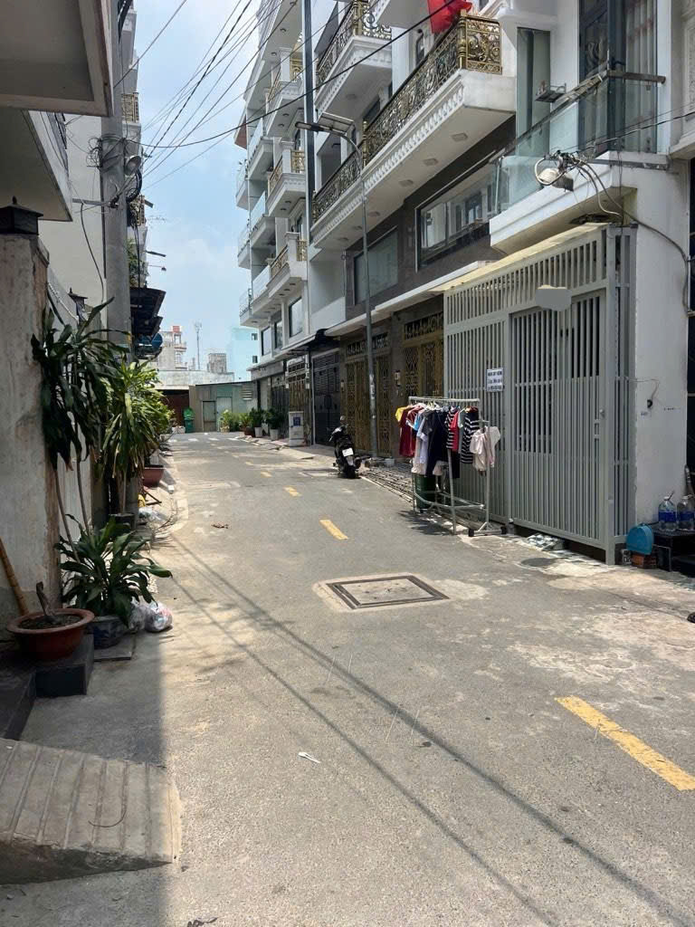 Hẻm 1/ - Hẻm 6M - 8,XX TỶ NHỈNH - BÌNH TÂN - Nhà Đẹp - Giáp Tân Phú - Ngay 4 Xã - Full Nội Thất - 56M2 - 5 TẦNG - 5PN????????