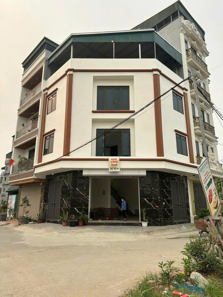 CHÍNH CHỦ CHO THUÊ TOÀ NHÀ MỚI XÂY , VỊ TRÍ ĐẮC ĐỊA NGAY KĐT HINODE, LAI XÁ, HOÀI ĐỨC