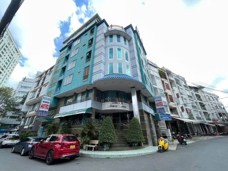 Bán nhà 3 tầng, góc 2 mặt tiền, đường Hồng Hà P. 2 Tân Bình. DT 5.3 x 22m, giá hơn 24 tỷ