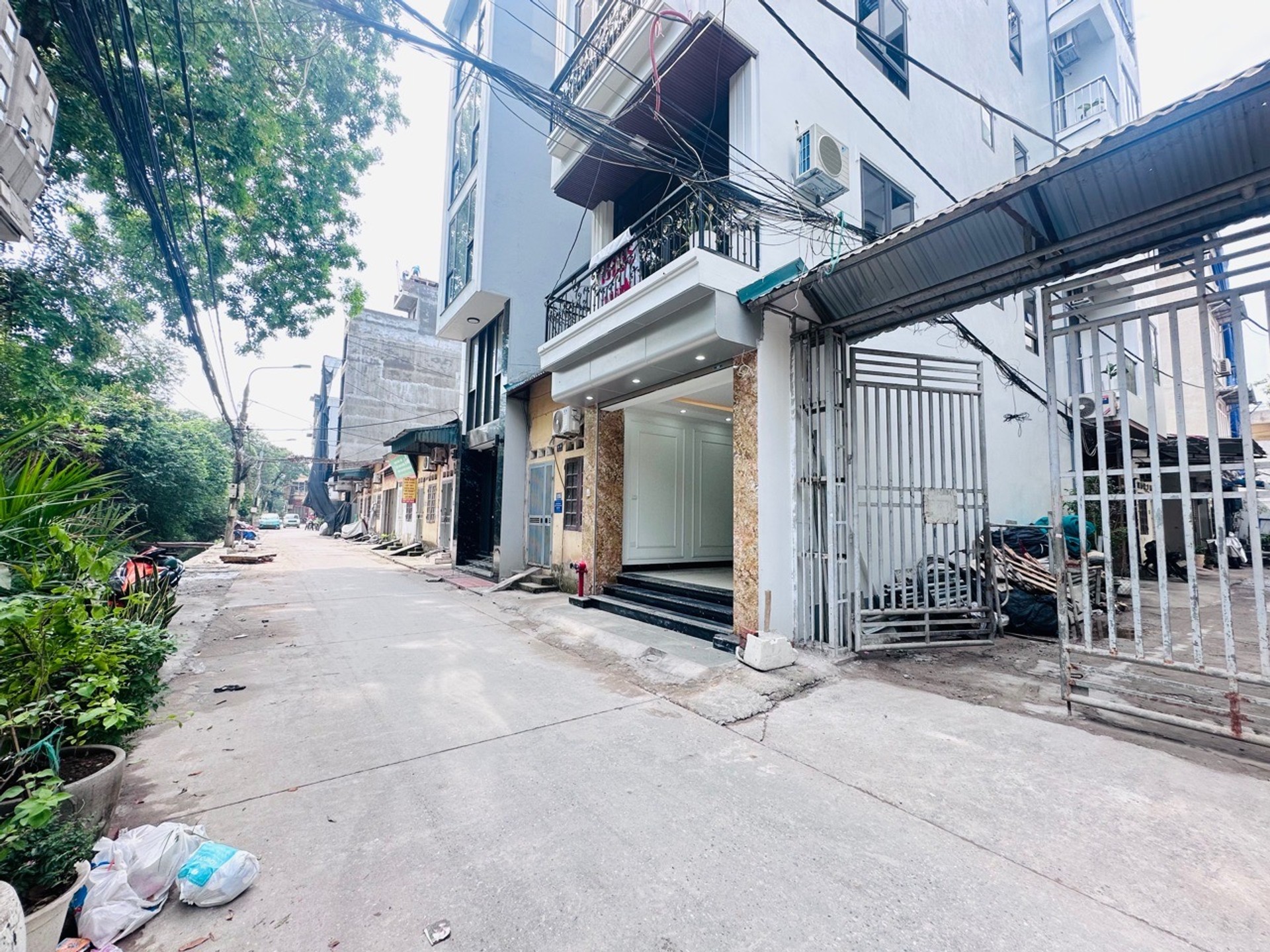 Ngọc Thụy 12 tỷ 50m,Thang Máy,ngõ thông ô tô,Long Biên