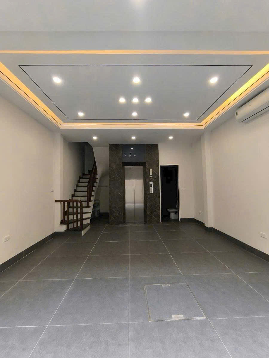 Bán nhà Cổ Linh 37m MT5m 6 tầng thang máy ô tô qua giá 10 tỷ