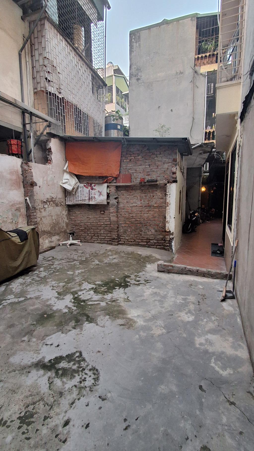 Tôn Đức Thắng 82m, mt rộng chỉ 12 tỷ, tiện ích bủa vây, gần mặt phố