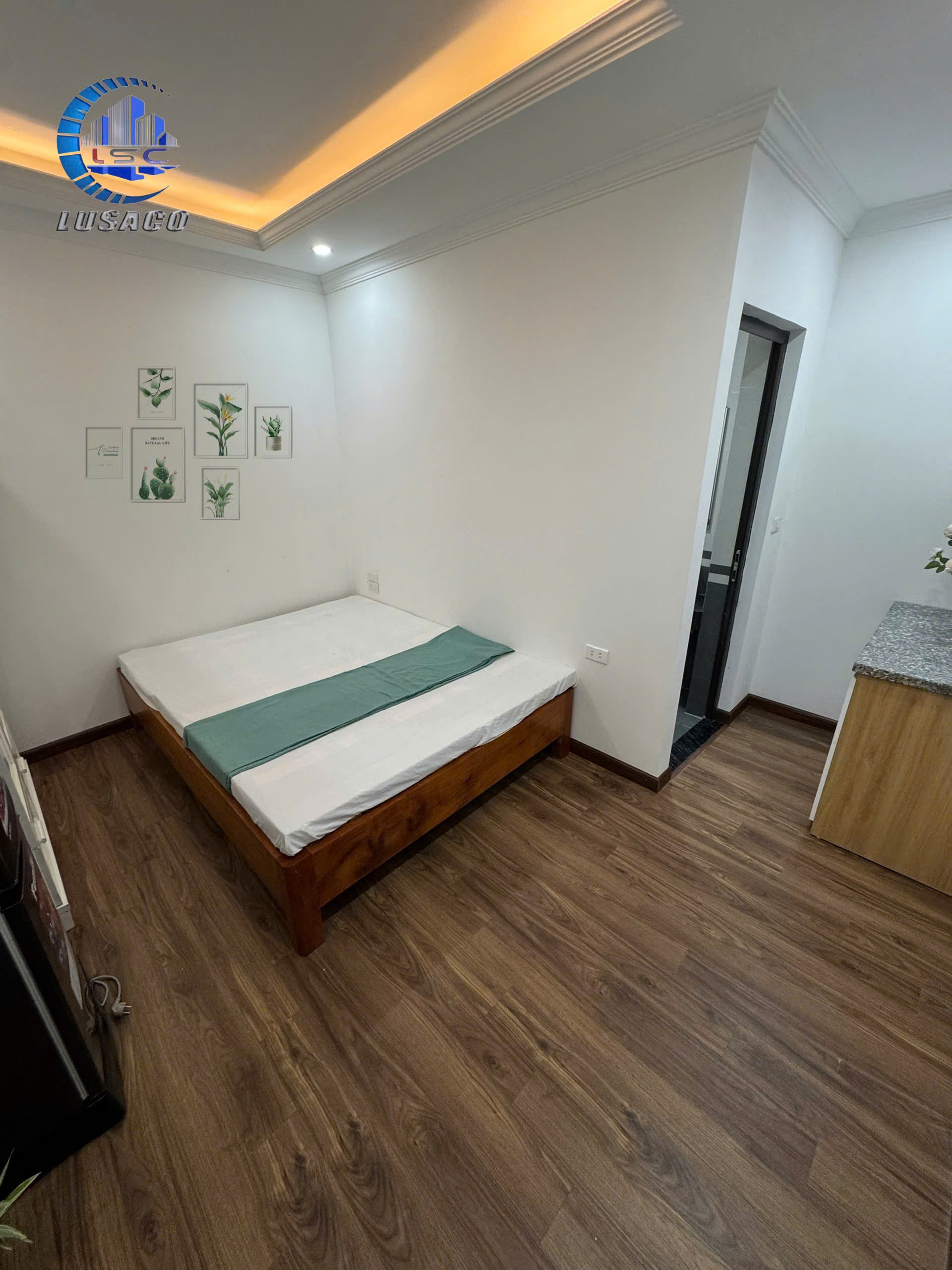 LÔ 2 MT + SỔ NỞ HẬU! Bán nhà phố 