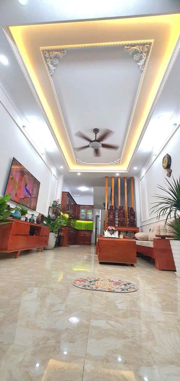 BÁN NHÀ NGỌC THỤY – 38M² – 5 TẦNG – GIÁ CHỈ 7.65 TỶ