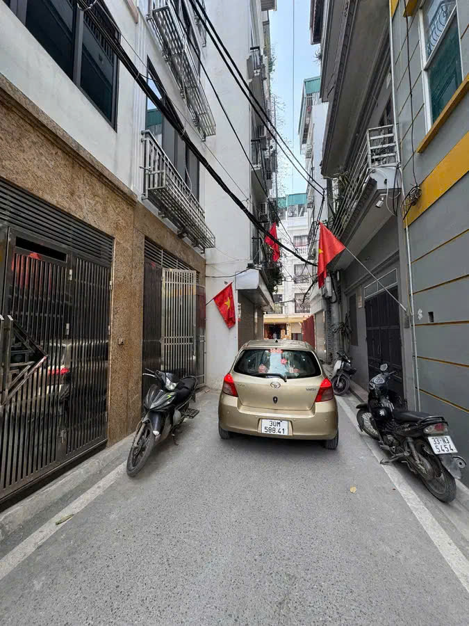 Nhà đẹp phố Đức Giang  DT 30m - MT 3,5m  Phân lô ngõ thông ô tô  Chỉ 7️x t.ỷ