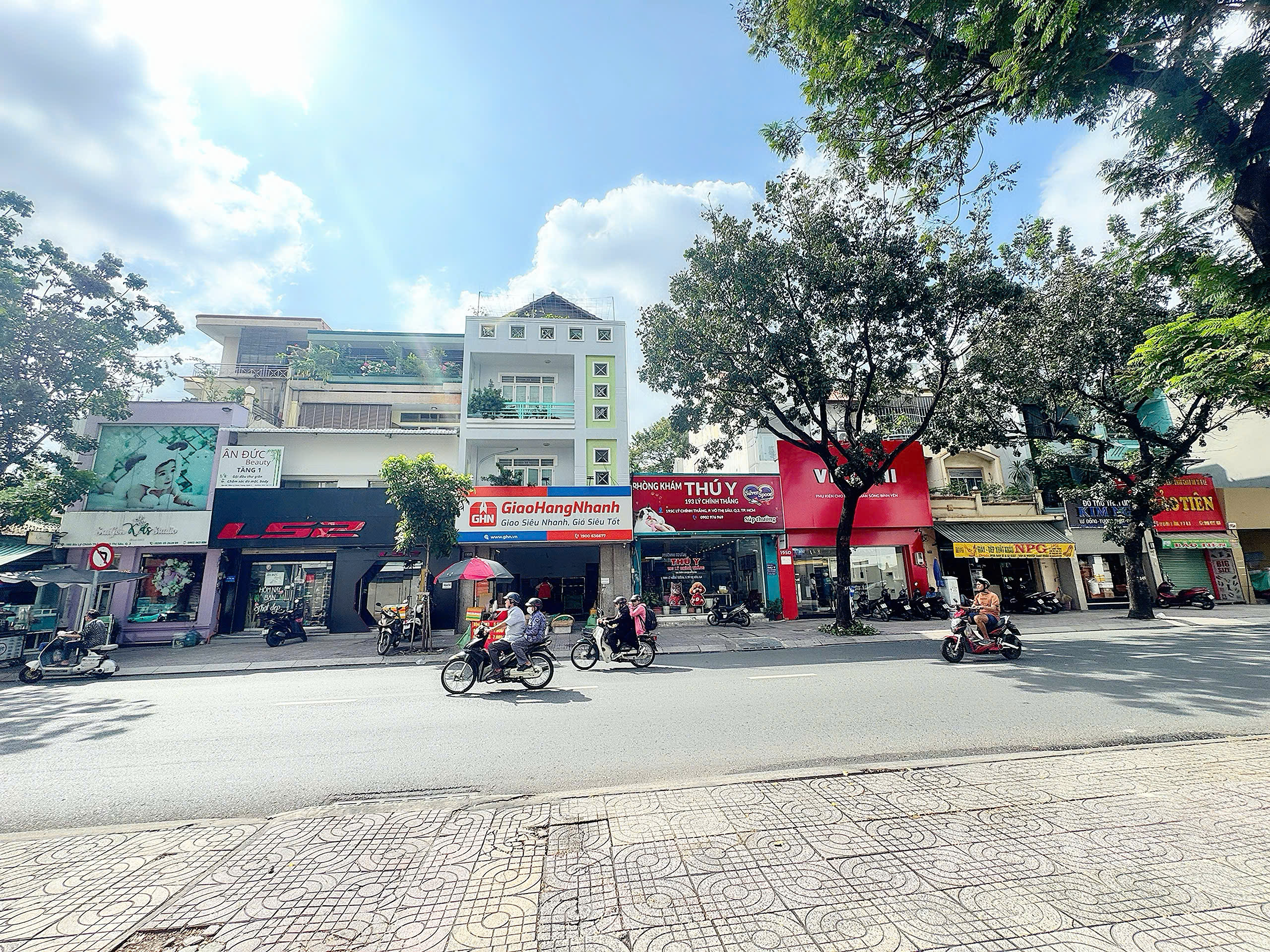 CHÍNH CHỦ CHƯA QUA ĐẦU TƯ - BÁN NHÀ MẶT TIỀN KD Đ. LÝ CHÍNH THĂNG, QUẬN 3 - VỊ TRÍ HIẾM NHÀ BÁN * LH GIANG GIANG:0938676685